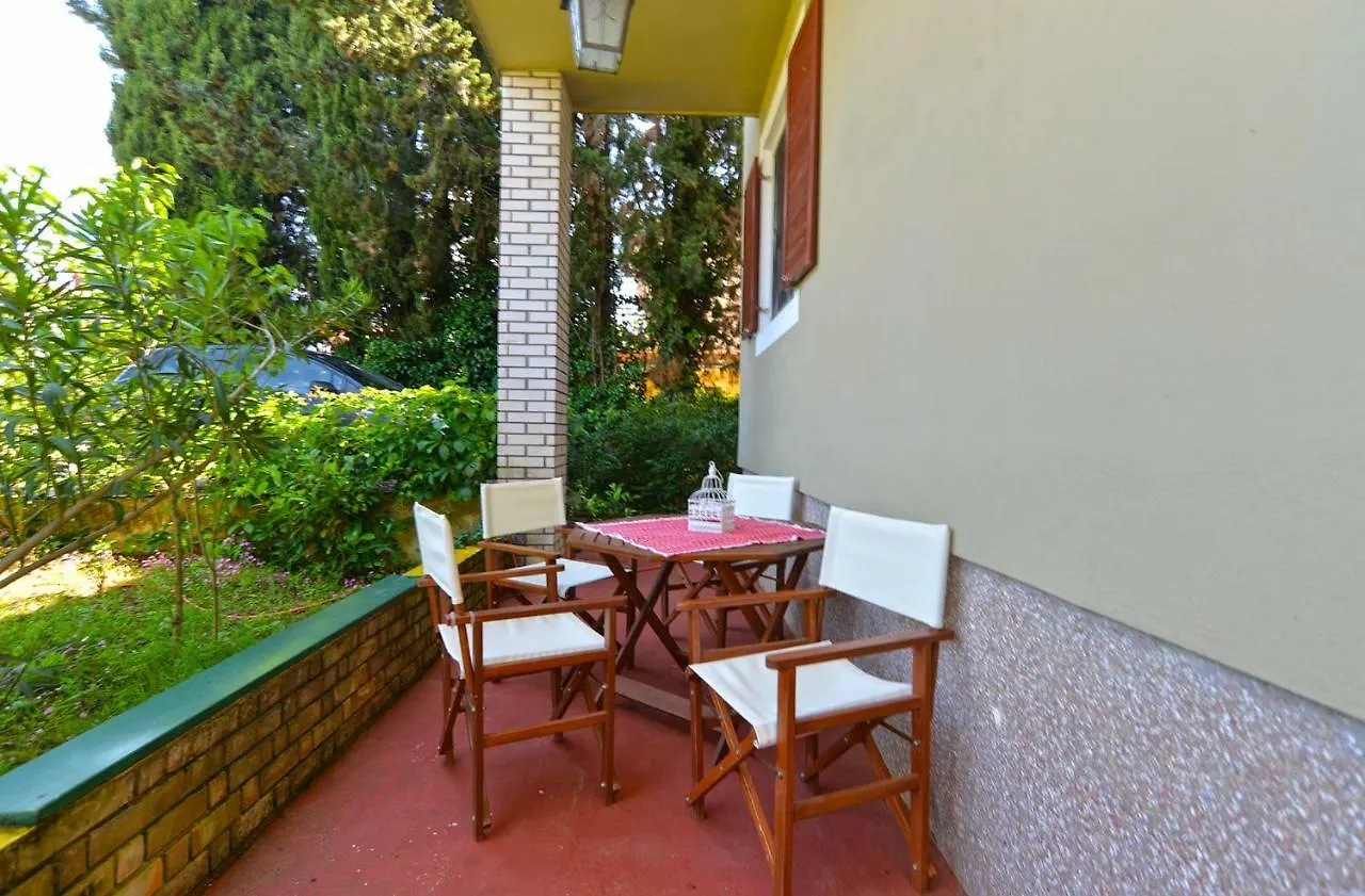 Apartment Pineta 1817 Fažana